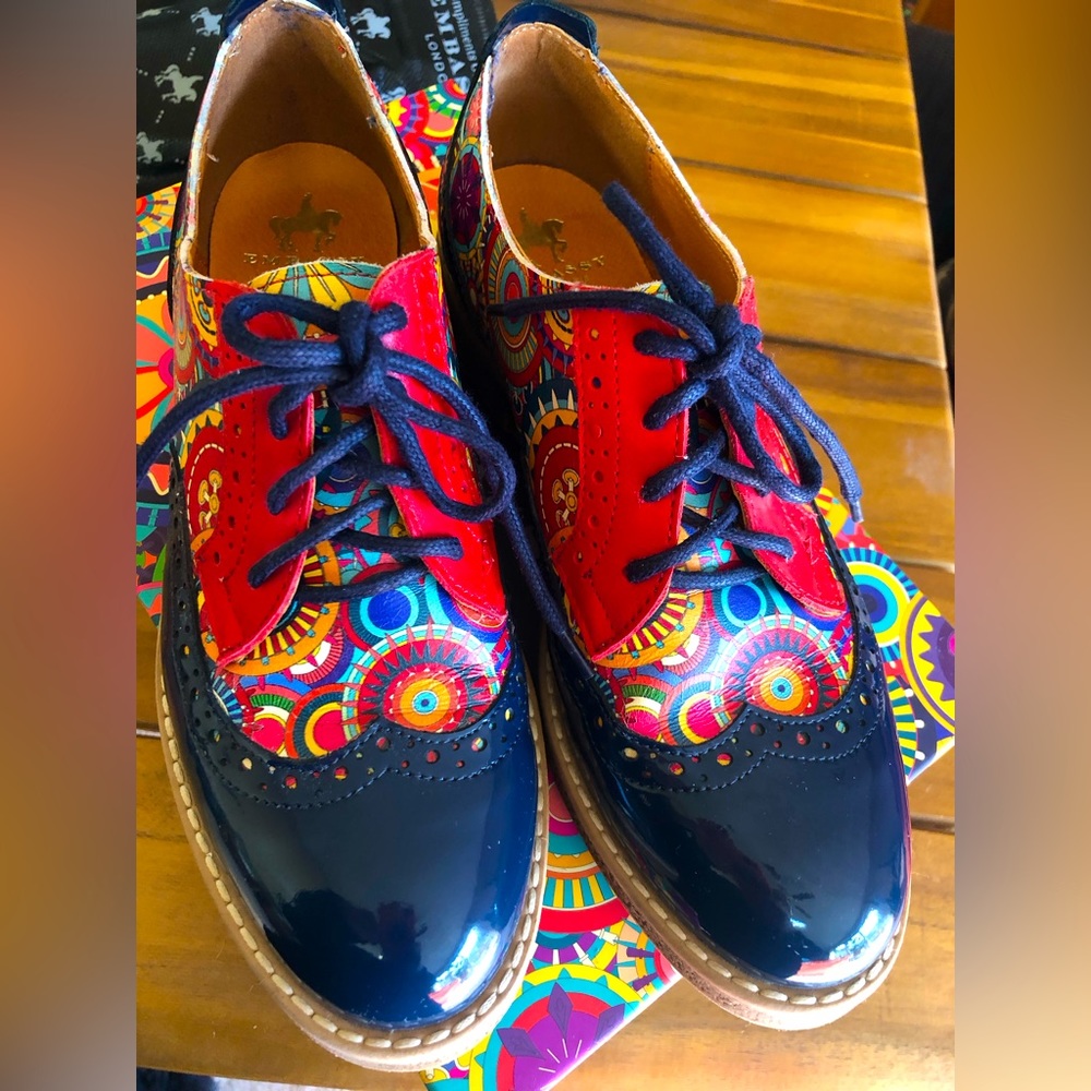 Embassy London Women’s Oxfords 38 /7.5 sm 8